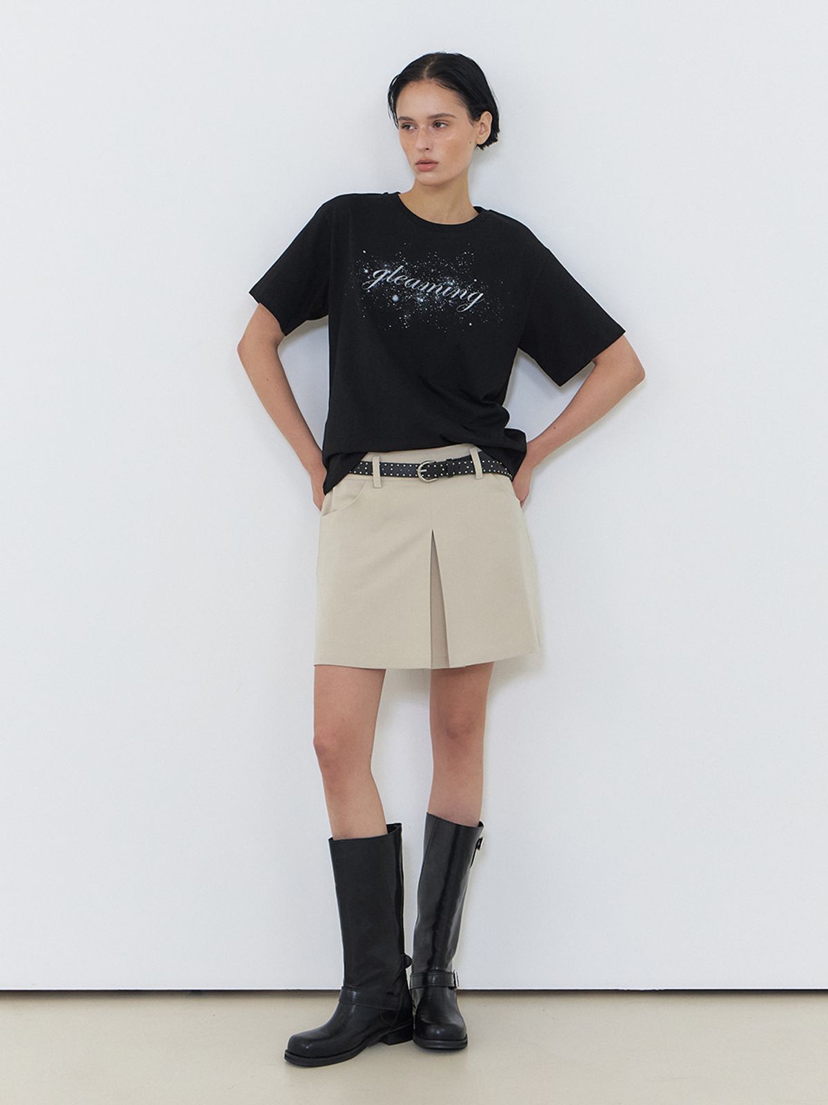 에트몽(ETMON) Gleaming Graphic T-Shirt, Black
