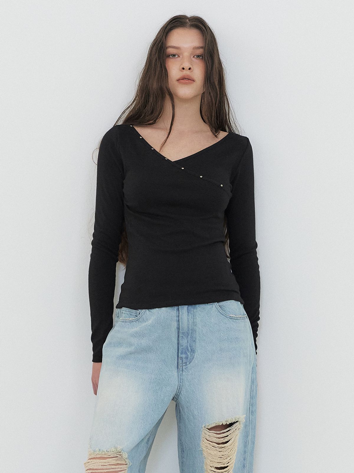 에트몽(ETMON) Wrap Stud T-Shirt, Black