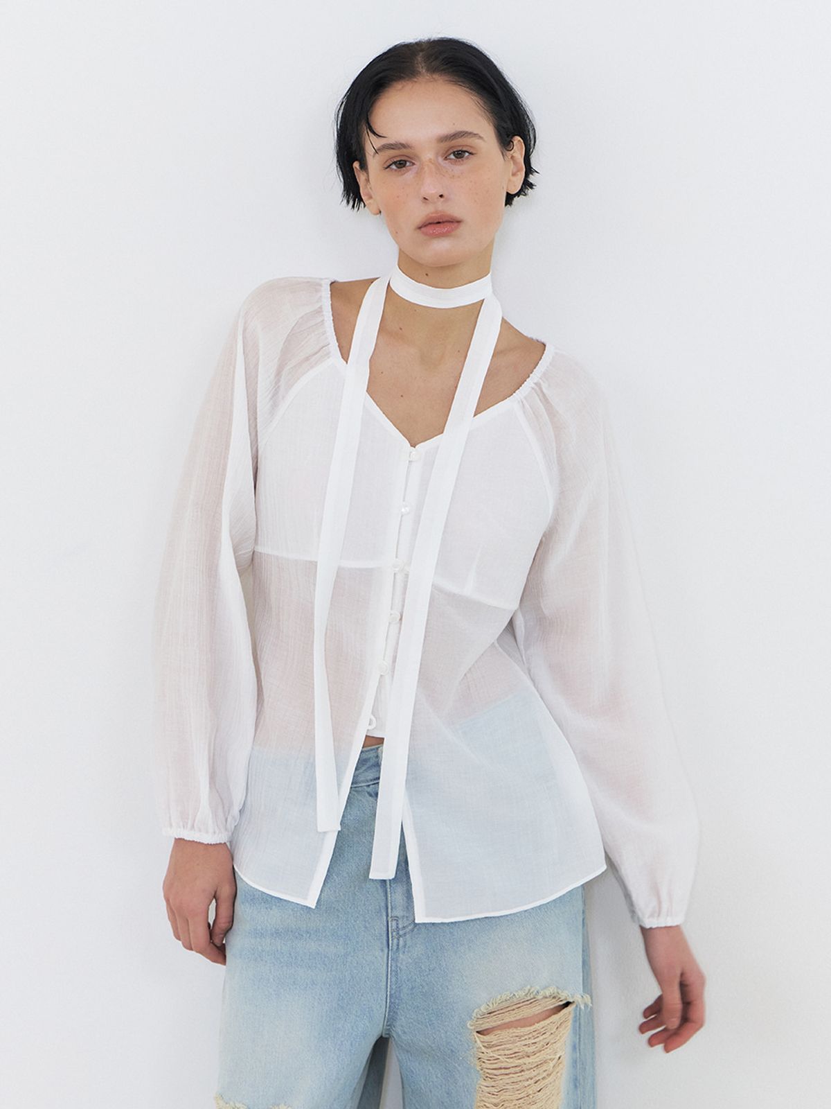 에트몽(ETMON) Scarf V-Neck Blouse, White