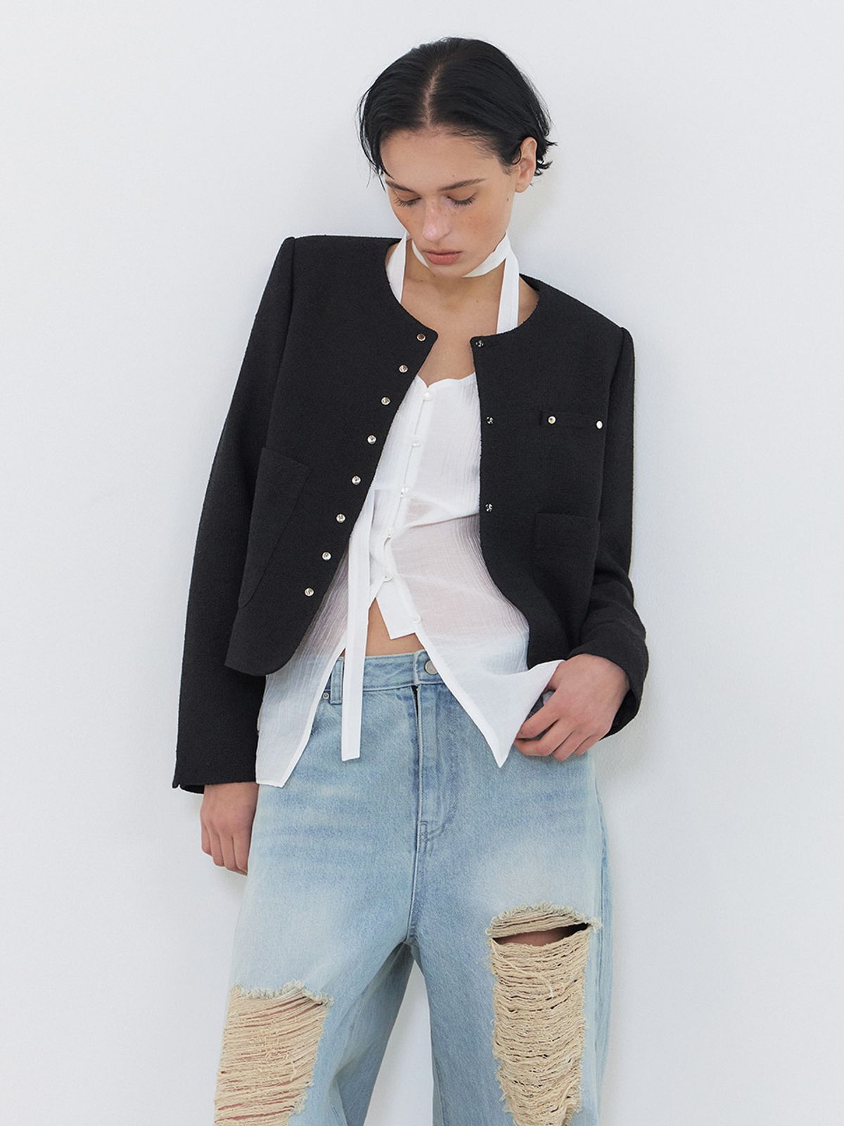 에트몽(ETMON) Scarf V-Neck Blouse, White
