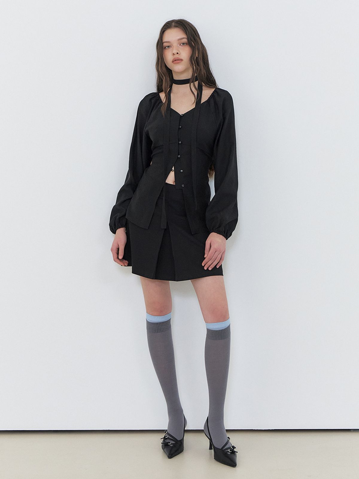 에트몽(ETMON) Scarf V-Neck Blouse, Black