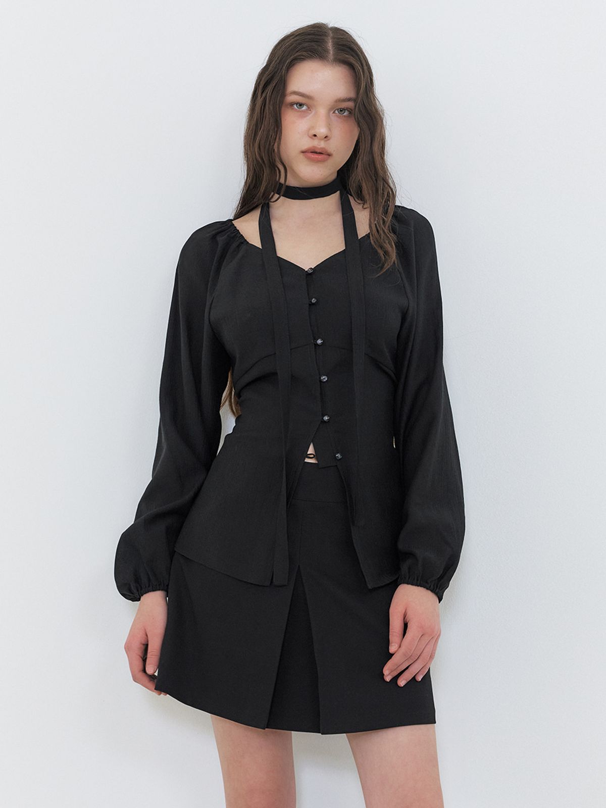 에트몽(ETMON) Scarf V-Neck Blouse, Black