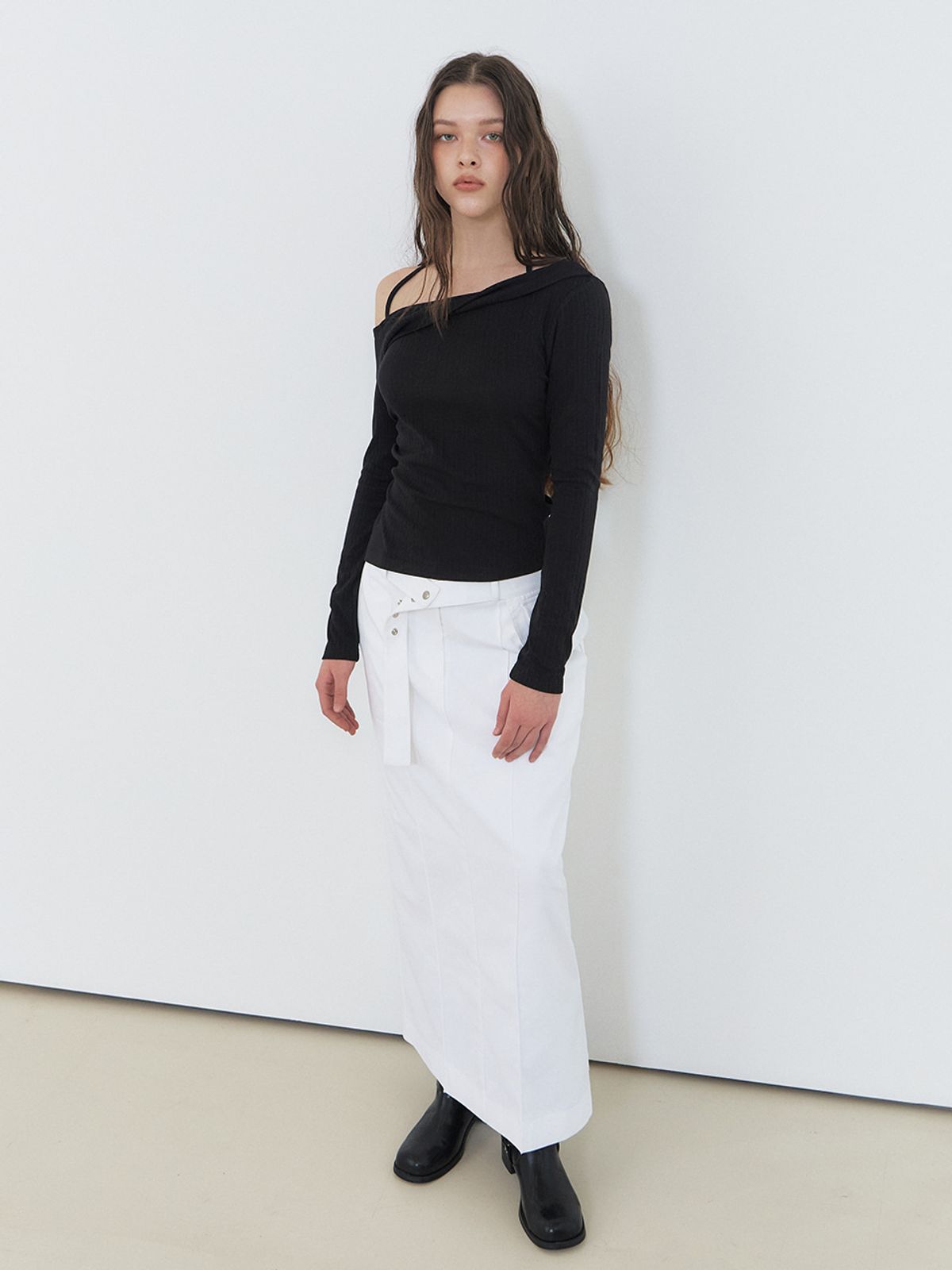 에트몽(ETMON) Twisted Halter T-Shirt, Black