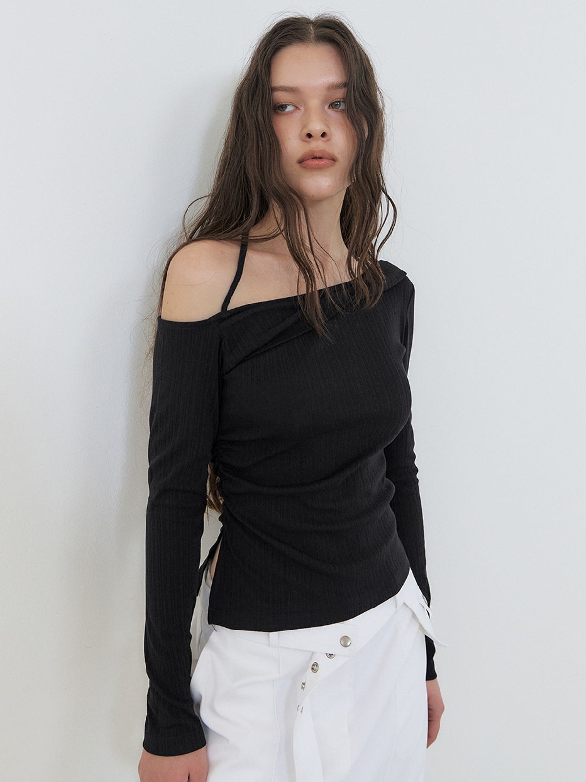 에트몽(ETMON) Twisted Halter T-Shirt, Black