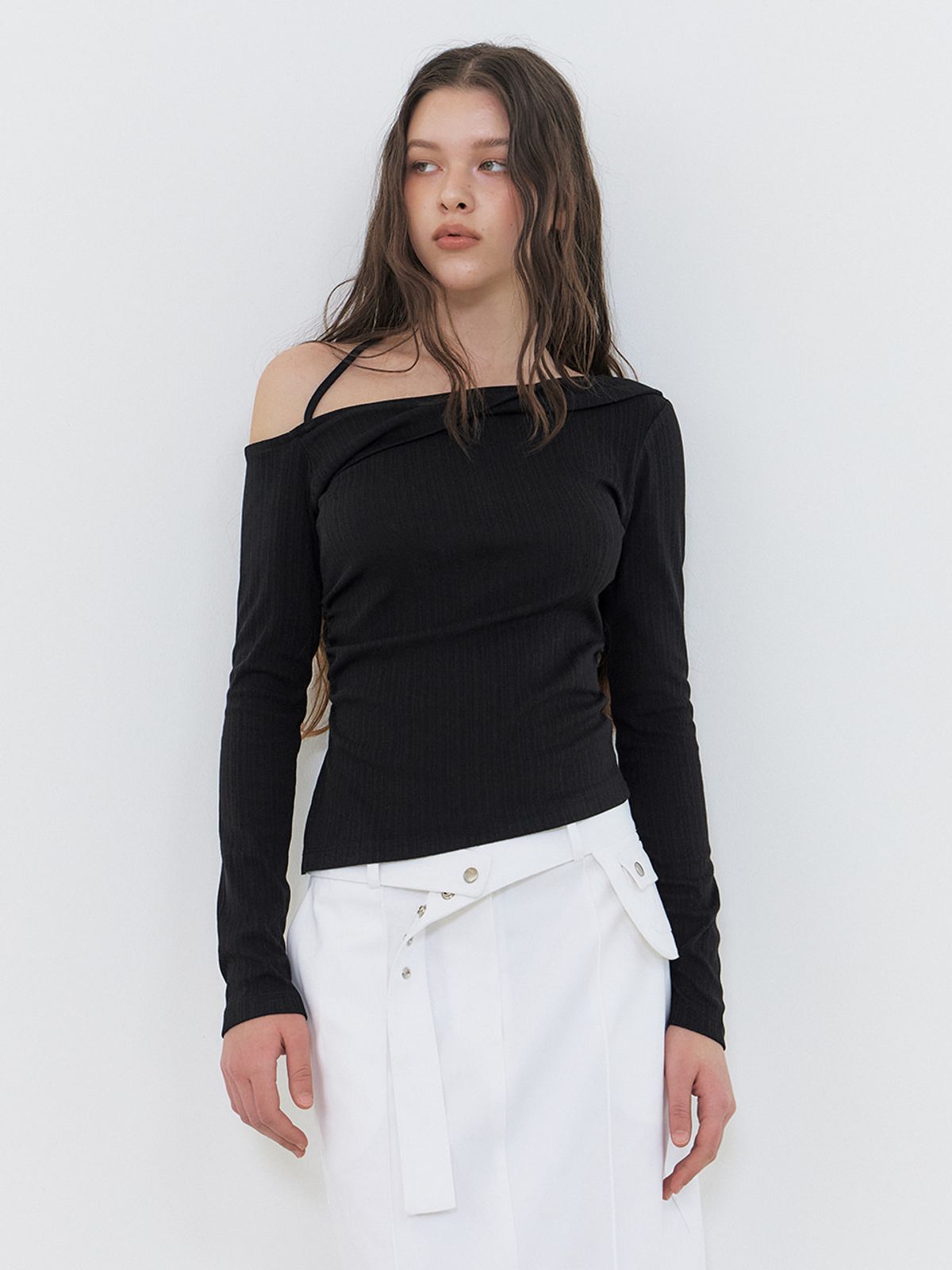 에트몽(ETMON) Twisted Halter T-Shirt, Black