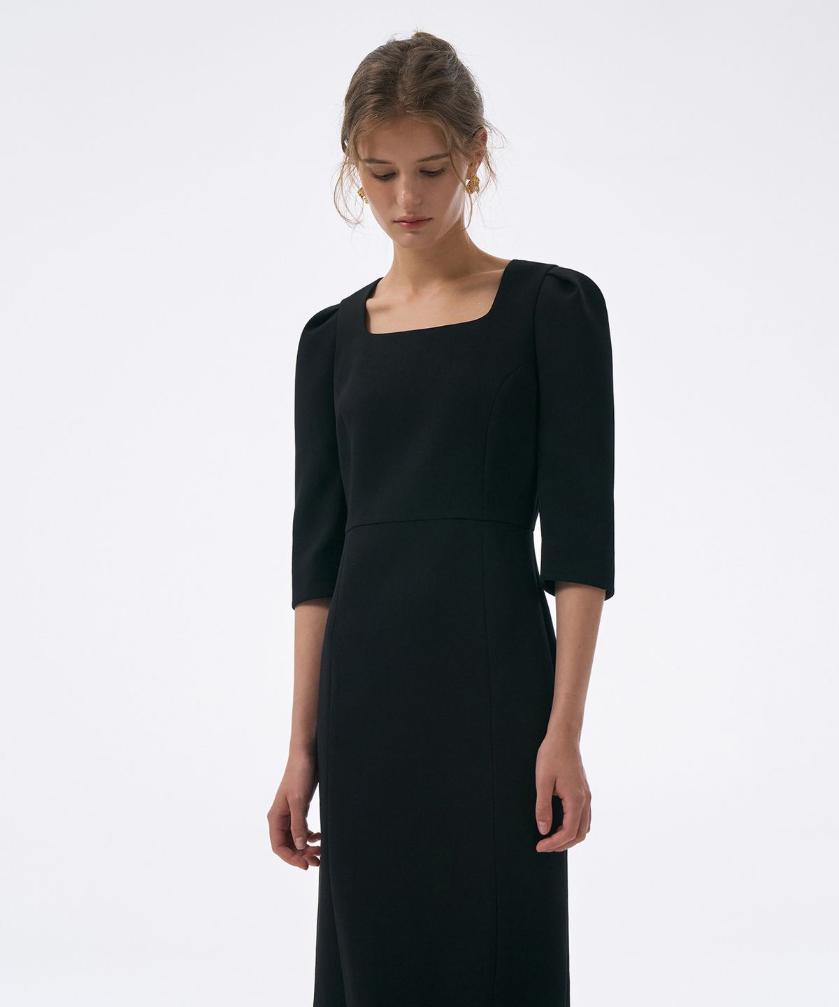 라메레이(LAMEREI) Square Scoop Neck Dress[LMBFCO23DR809]-Black