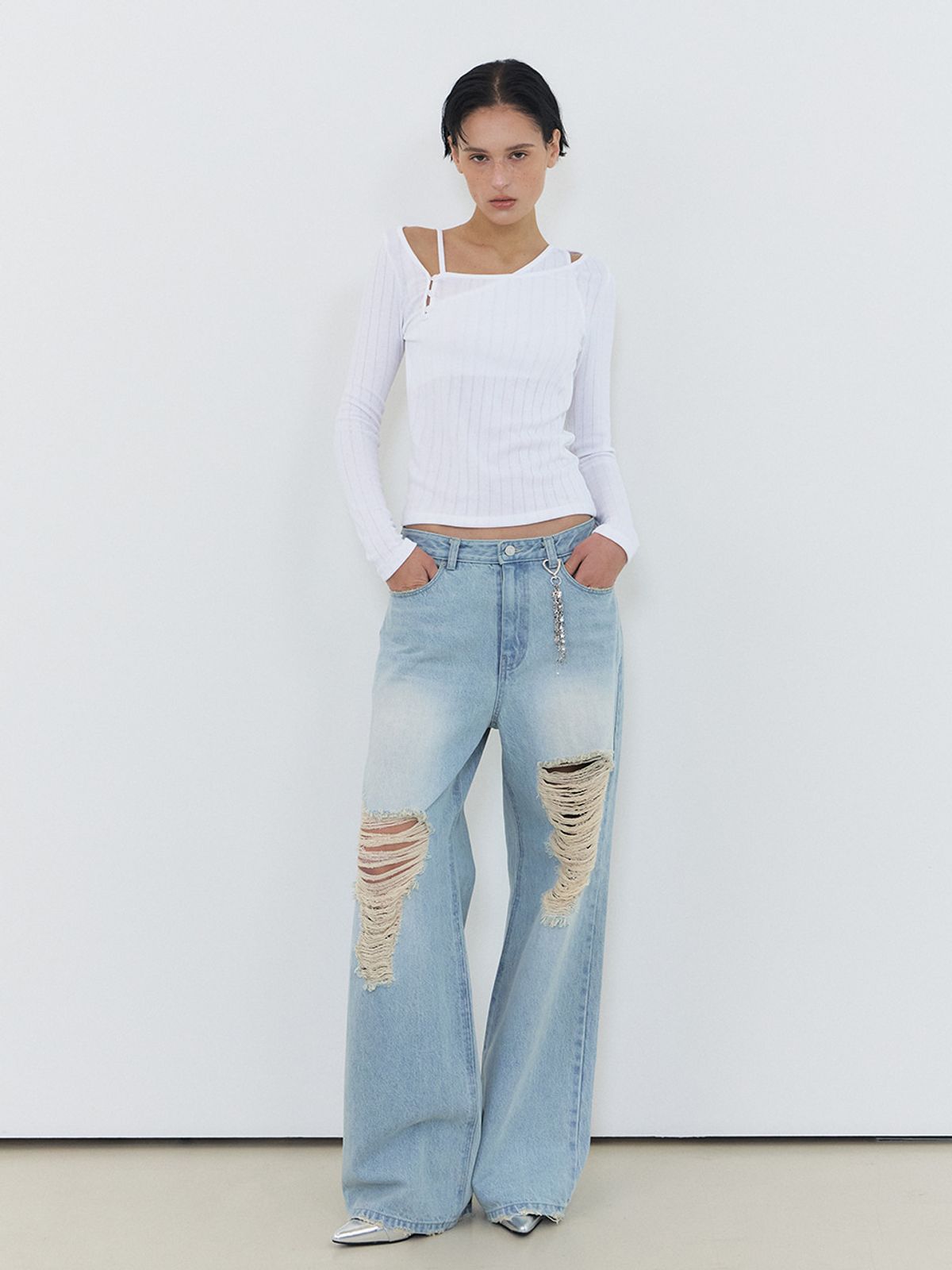 에트몽(ETMON) Distressed Denim Pants Light Blue