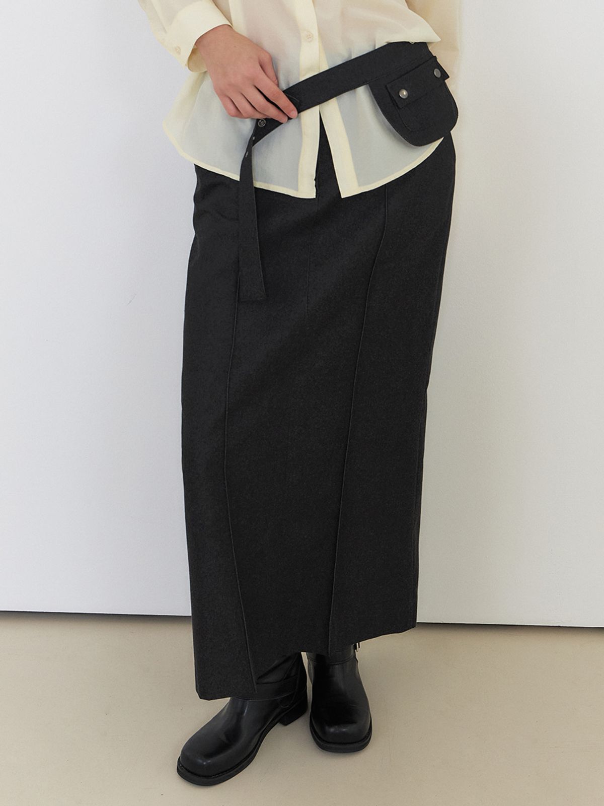 에트몽(ETMON) Belt Pintuck Long Skirt, Black