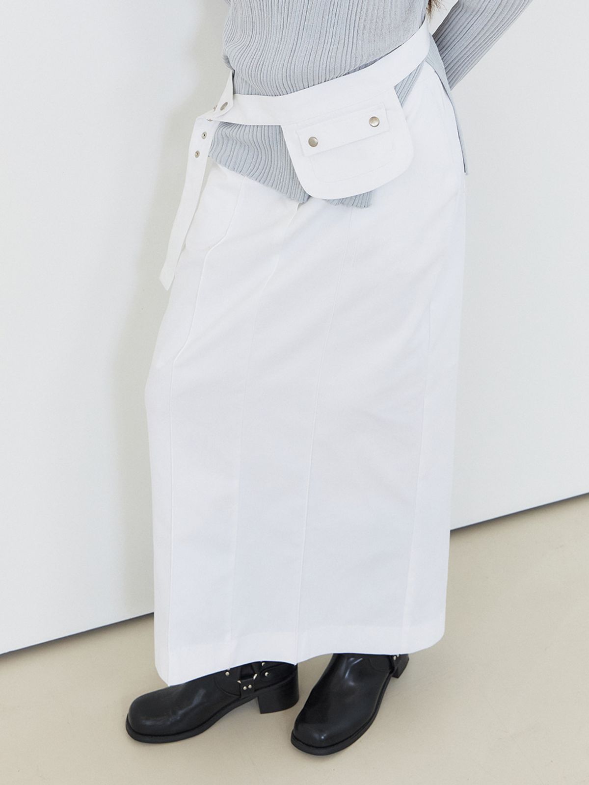 에트몽(ETMON) Belt Pintuck Long Skirt, White