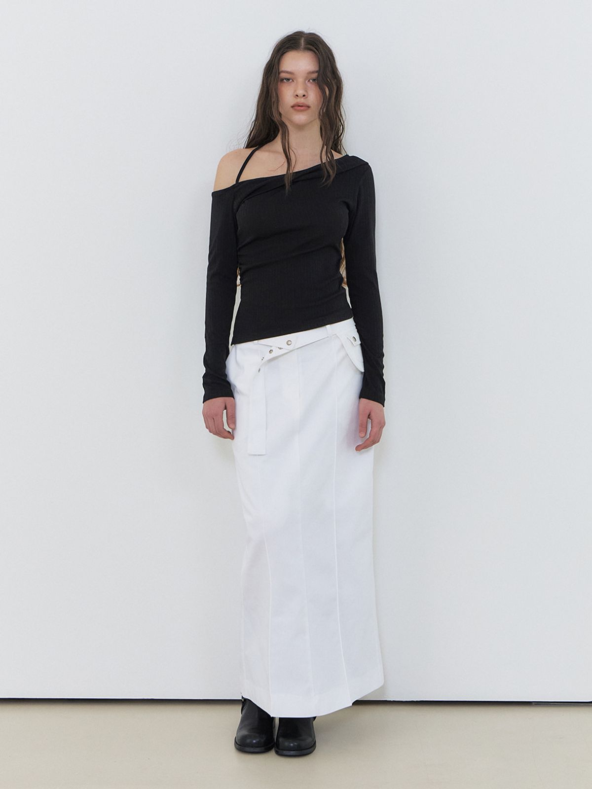 에트몽(ETMON) Belt Pintuck Long Skirt, White
