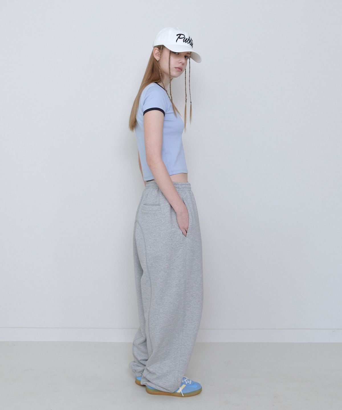 리트리버클럽(RETRIEVER CLUB) CUT OUT SWEAT PANTS [GRAY]