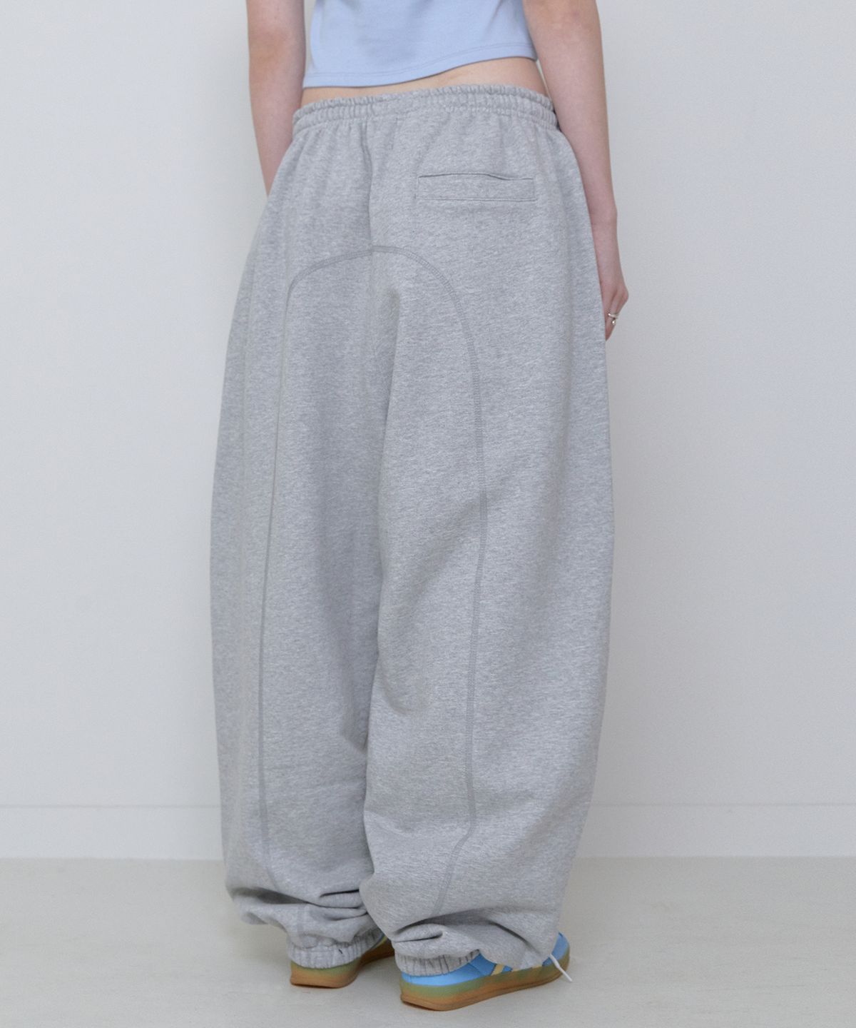 리트리버클럽(RETRIEVER CLUB) CUT OUT SWEAT PANTS [GRAY]