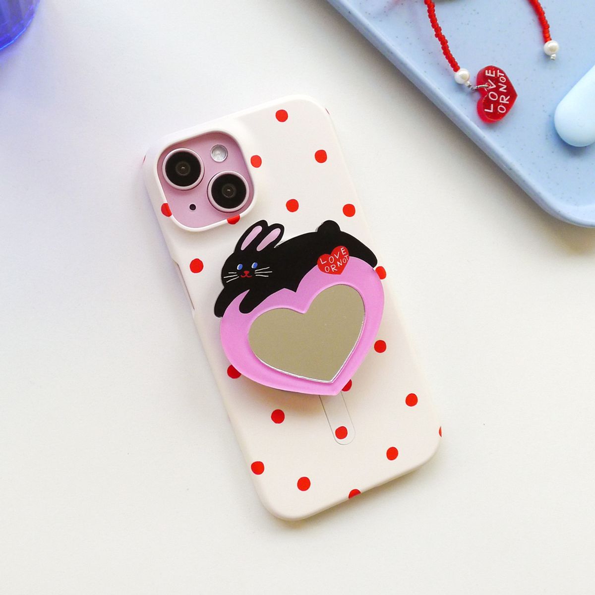 러브오낫(LOVE OR NOT) 맥세이프/하드_Red Balls-Ivory Magsafe/Hard Phonecase