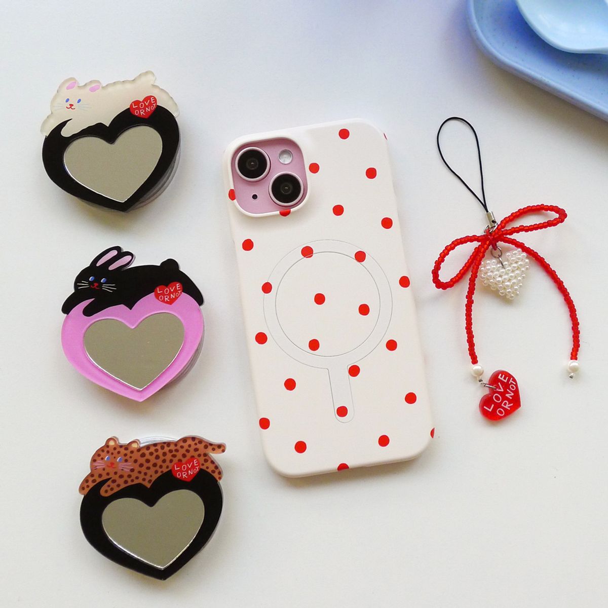 러브오낫(LOVE OR NOT) 맥세이프/하드_Red Balls-Ivory Magsafe/Hard Phonecase