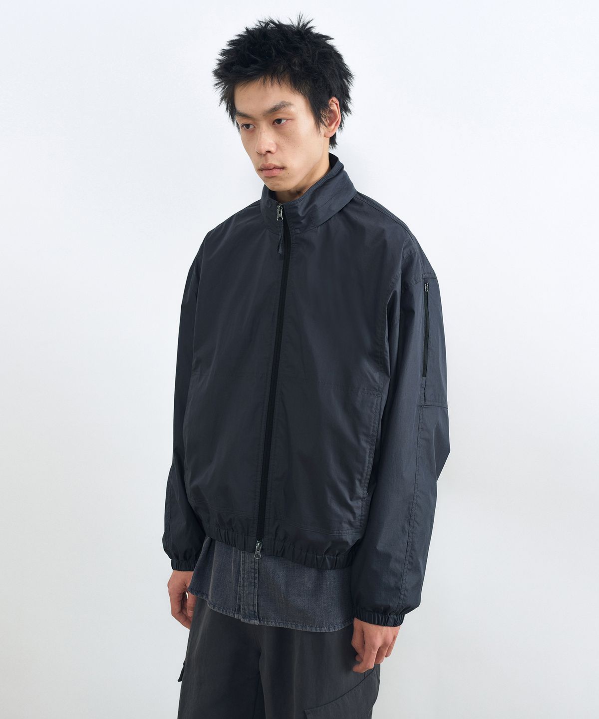 인사일런스(INSILENCE) 친츠 멀티 지퍼 블루종 BLUE GREY