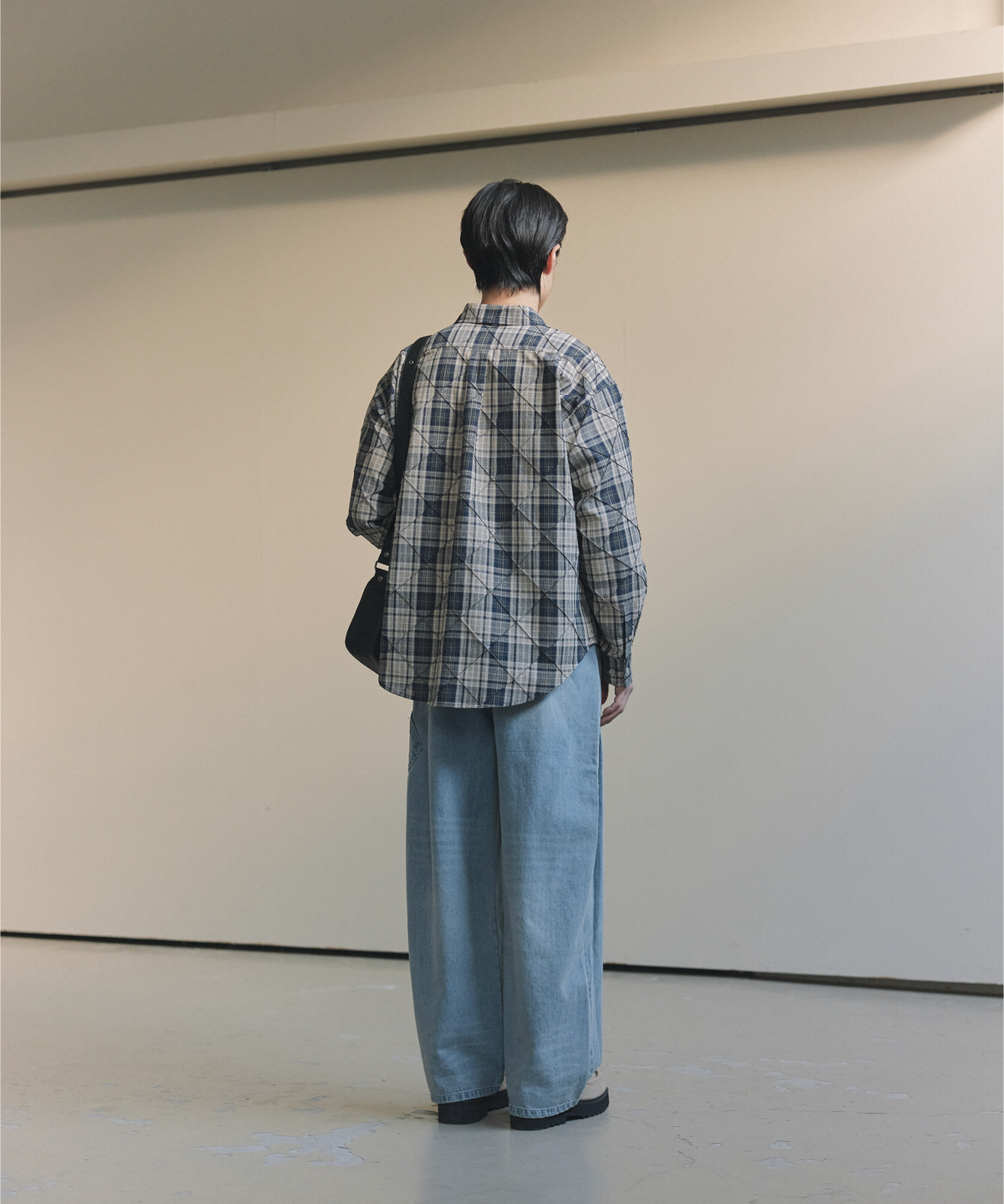넌블랭크(NONBLANK) 핀턱 체크 셔츠_BEIGE