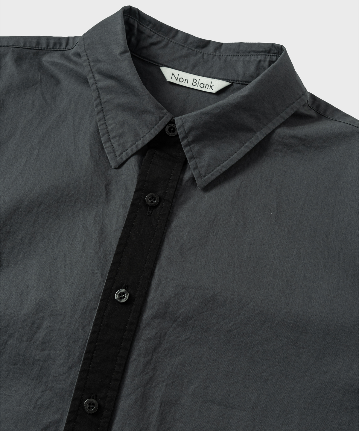 넌블랭크(NONBLANK) COTTON DRILL LS 셔츠_DARK GREY