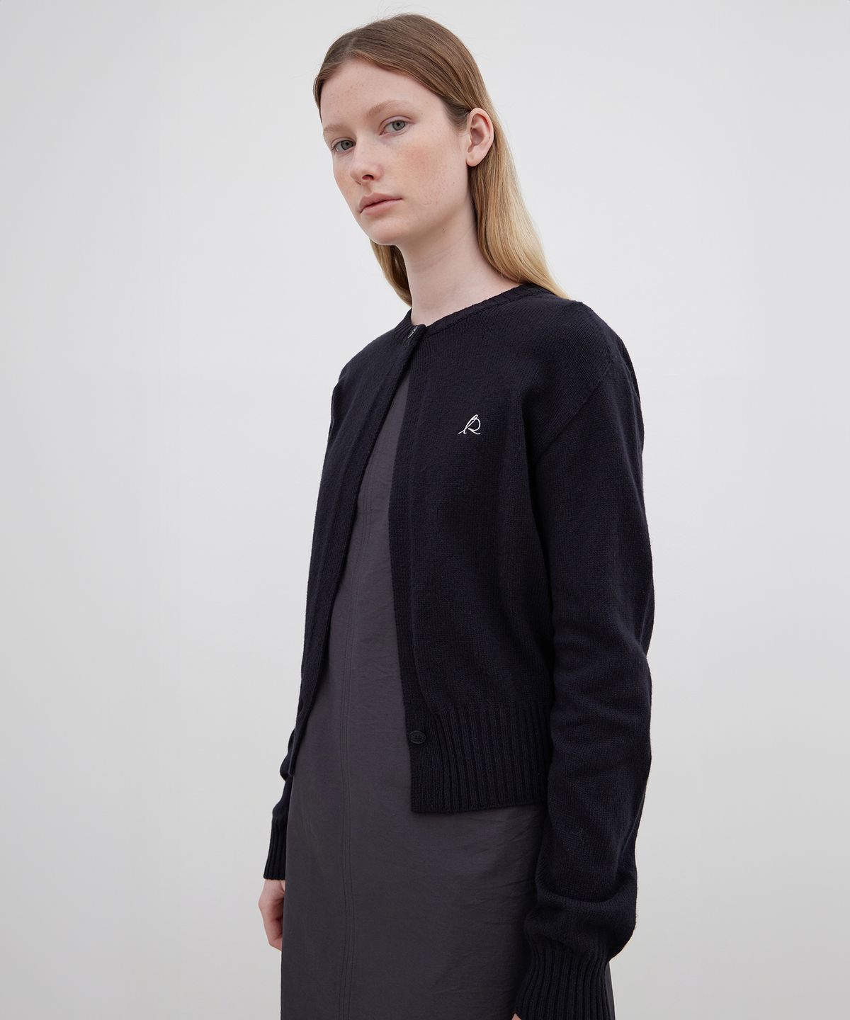 르바(LEVAR) Two-Button Round Knit Cardigan - Black