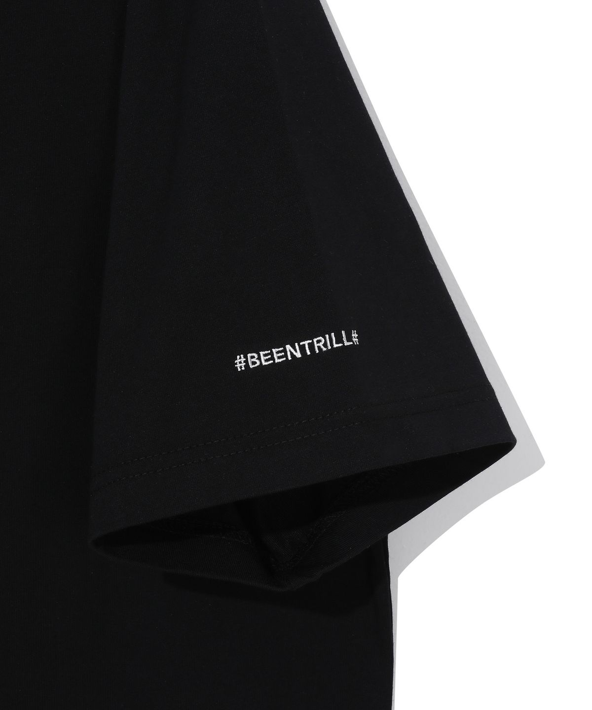 빈트릴(BEENTRILL) 스탠다드 로고 티셔츠(블랙)