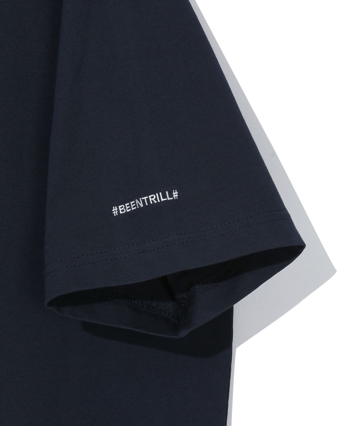 빈트릴(BEENTRILL) 스탠다드 로고 티셔츠(네이비)