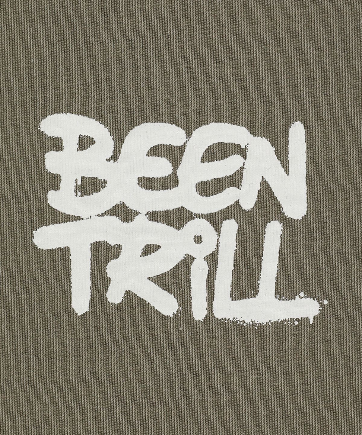 빈트릴(BEENTRILL) 스프레이 해시태그 티셔츠(카키)