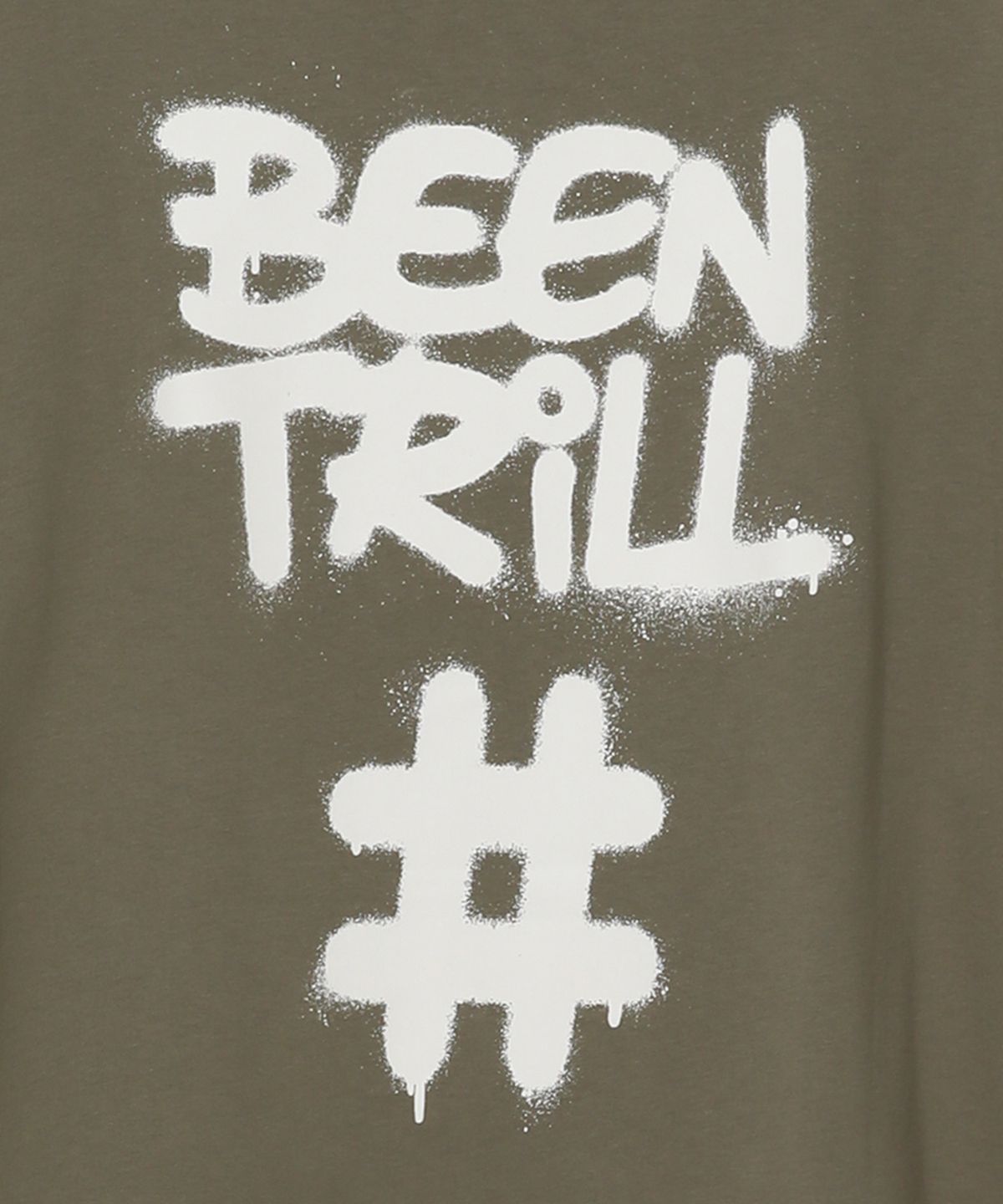 빈트릴(BEENTRILL) 스프레이 해시태그 티셔츠(카키)