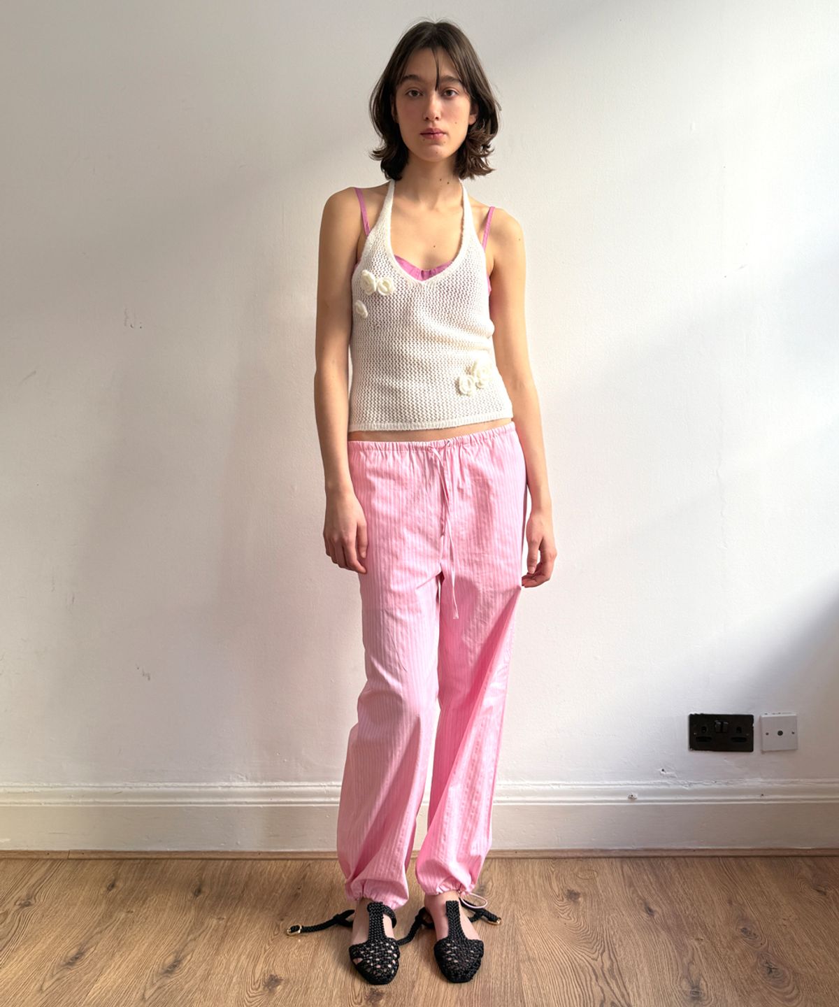 시눈(SINOON) Flower Halter Neck Knit Vest (Ivory)
