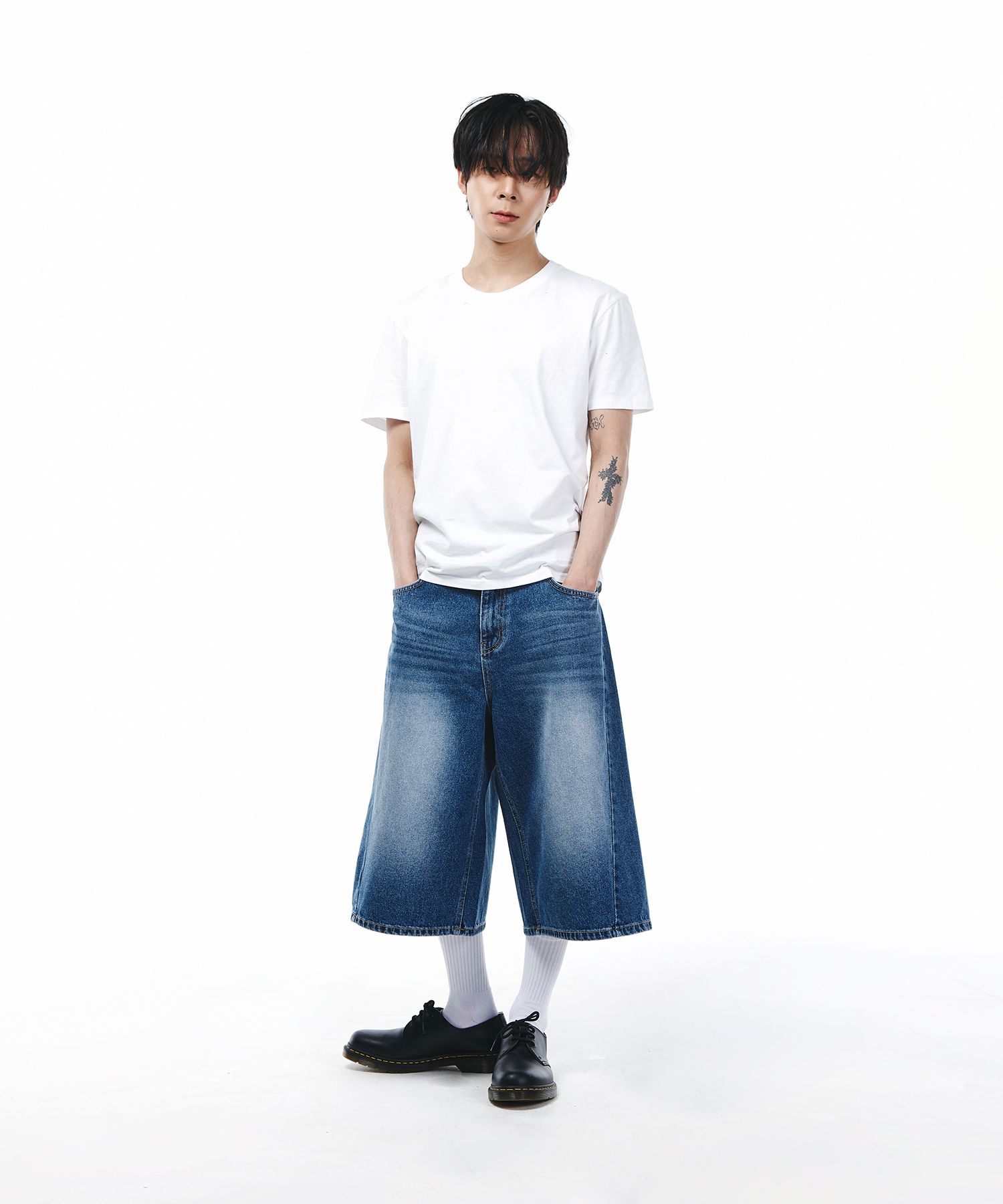 MUSINSA公式 | SIGNATURE Washed Curved Bermuda Denim Pants