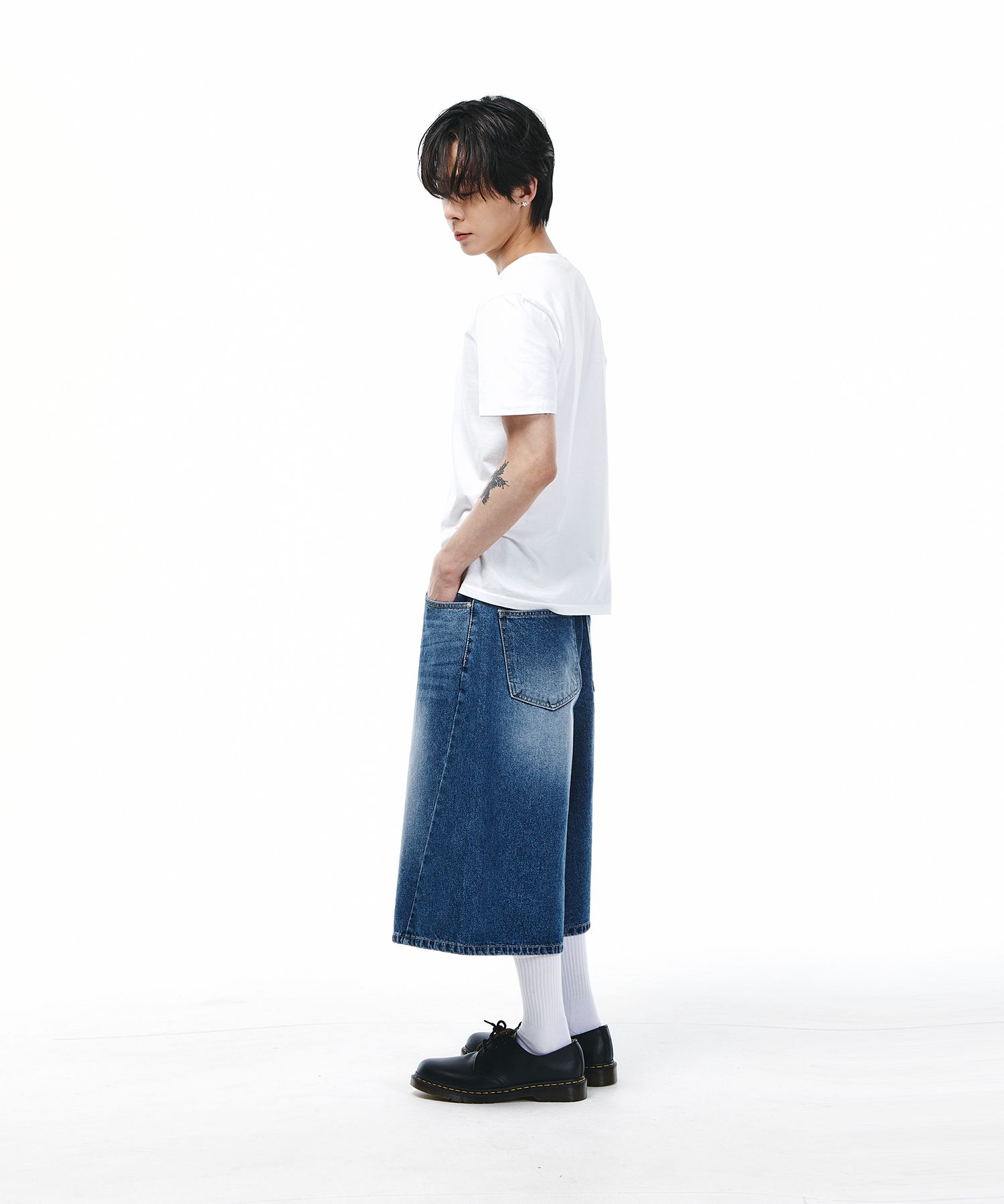 MUSINSA公式 | SIGNATURE Washed Curved Bermuda Denim Pants