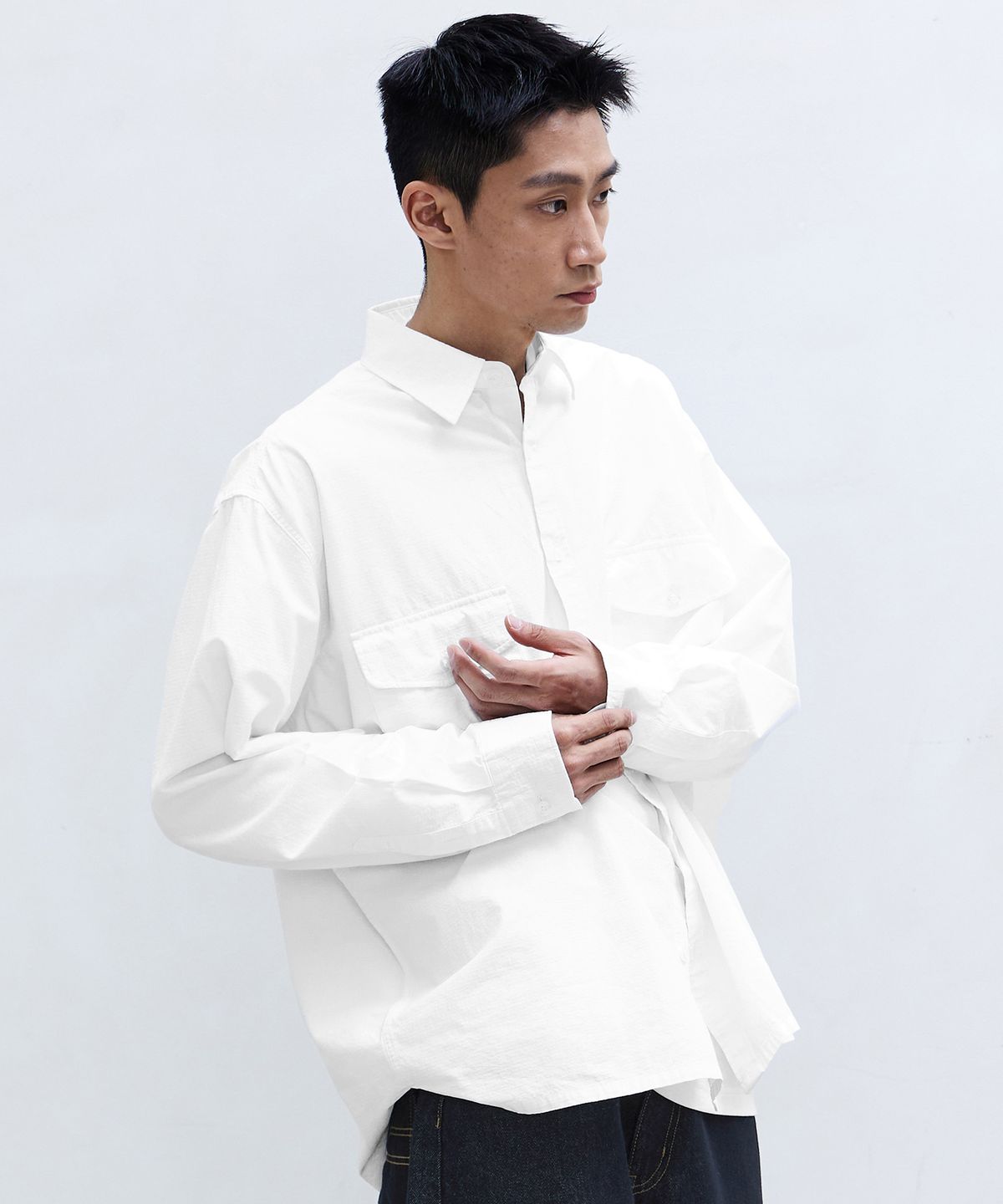 필루미네이트(FILLUMINATE) 데일리 포켓 셔츠-화이트