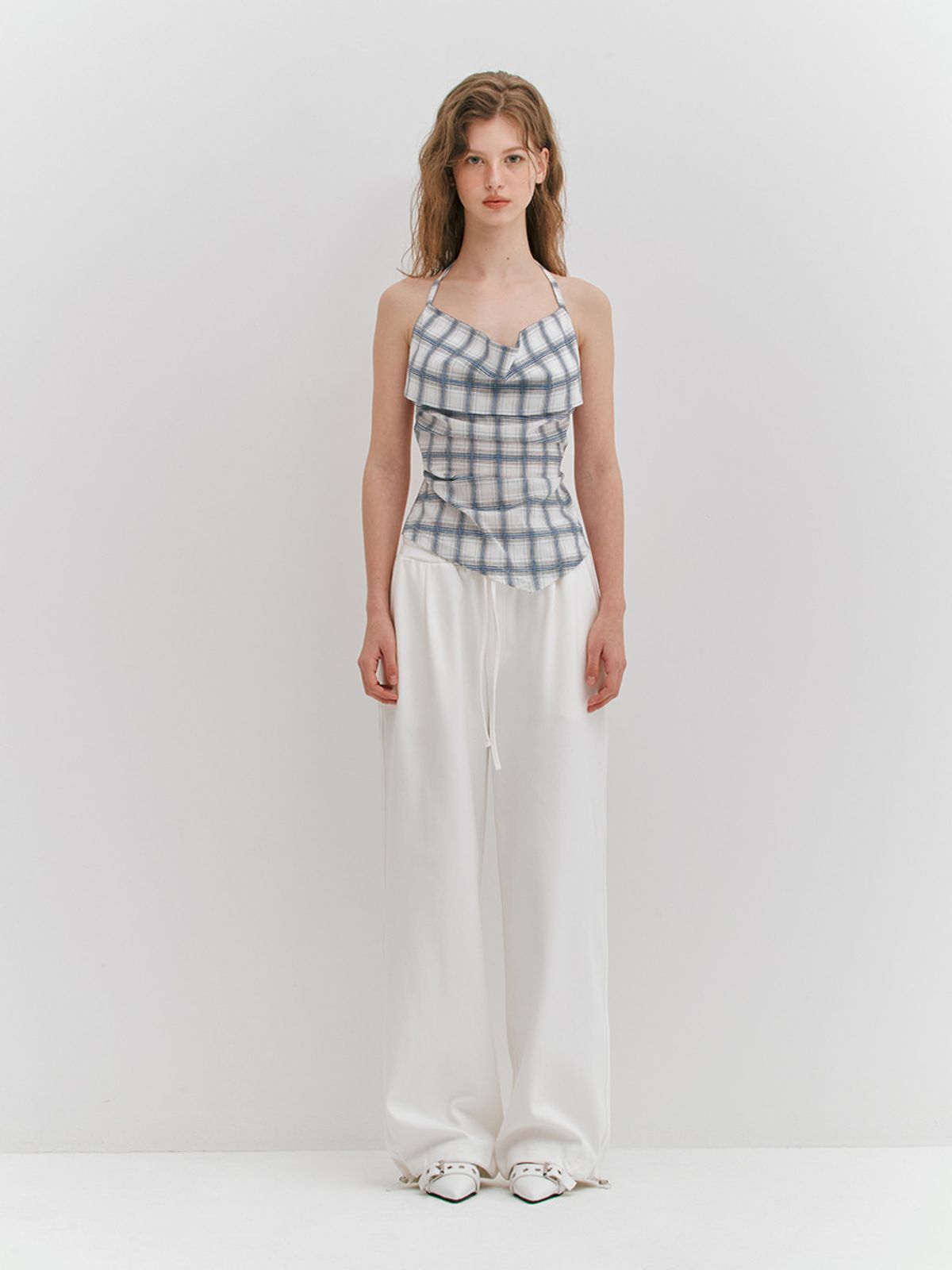 민더리(MEENDERI) CHECK HALTER TIED TOP - WHITE