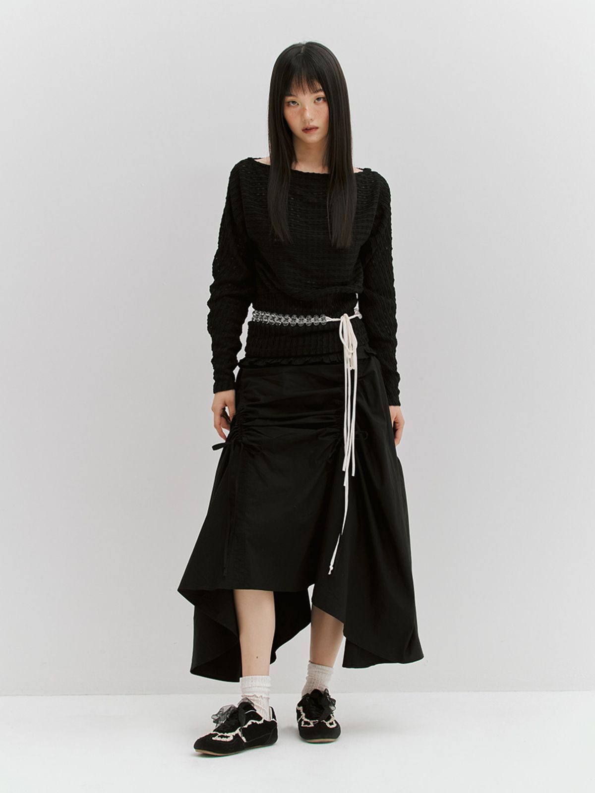 민더리(MEENDERI) WAVE JACQUARD OFF-SHOULDER TOP - BLACK