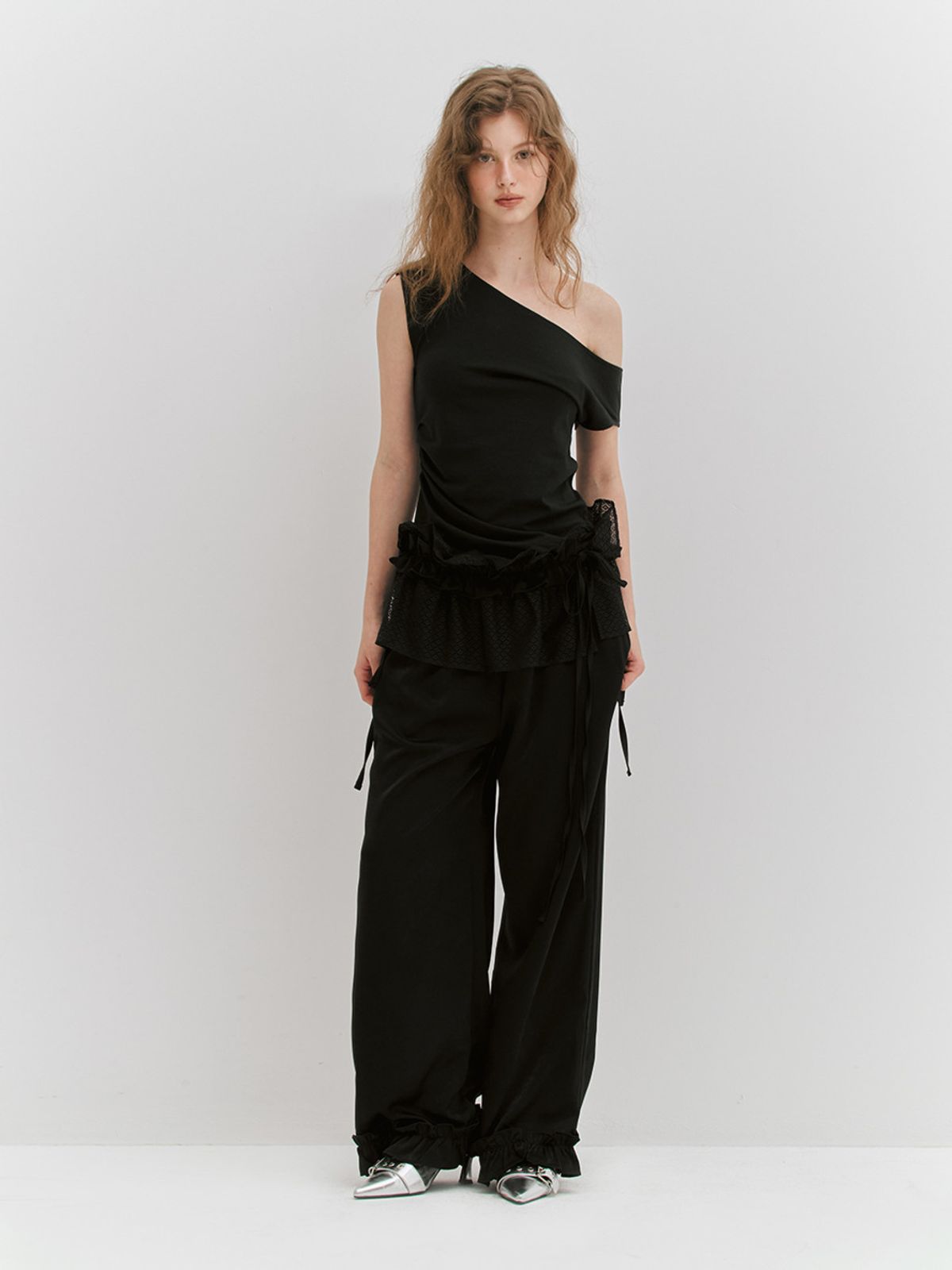 민더리(MEENDERI) LACE SHIRRING WRAP SKIRT - BLACK