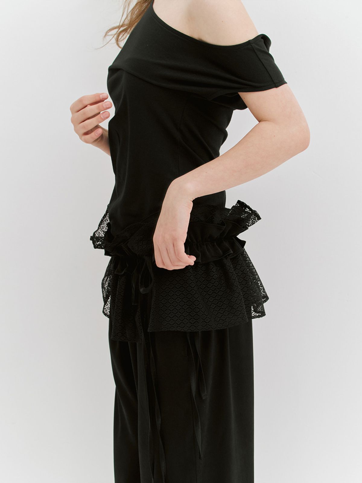 민더리(MEENDERI) LACE SHIRRING WRAP SKIRT - BLACK