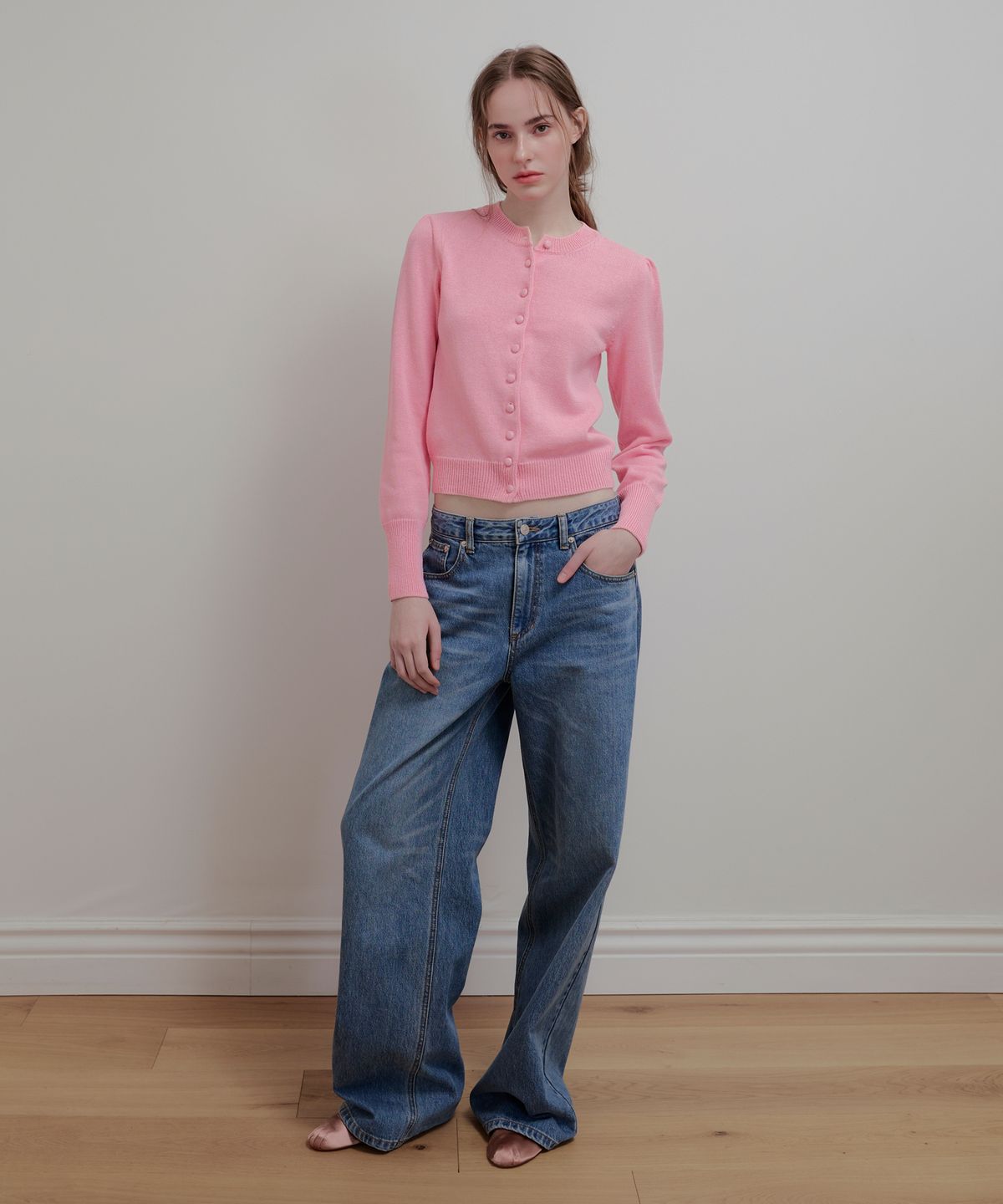 아옵트(AOPT) COVERED BUTTON PUFF CARDIGAN - PINK