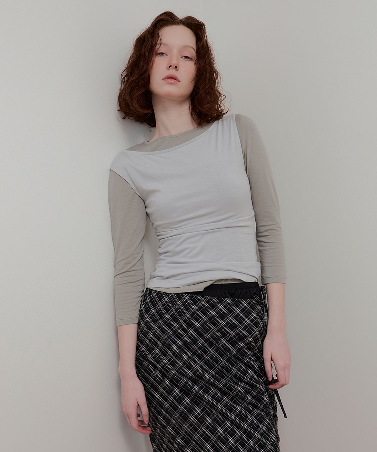 아옵트(AOPT) MODAL UNBALANCE SLEEVELESS TOP - GRAYISH BLUE