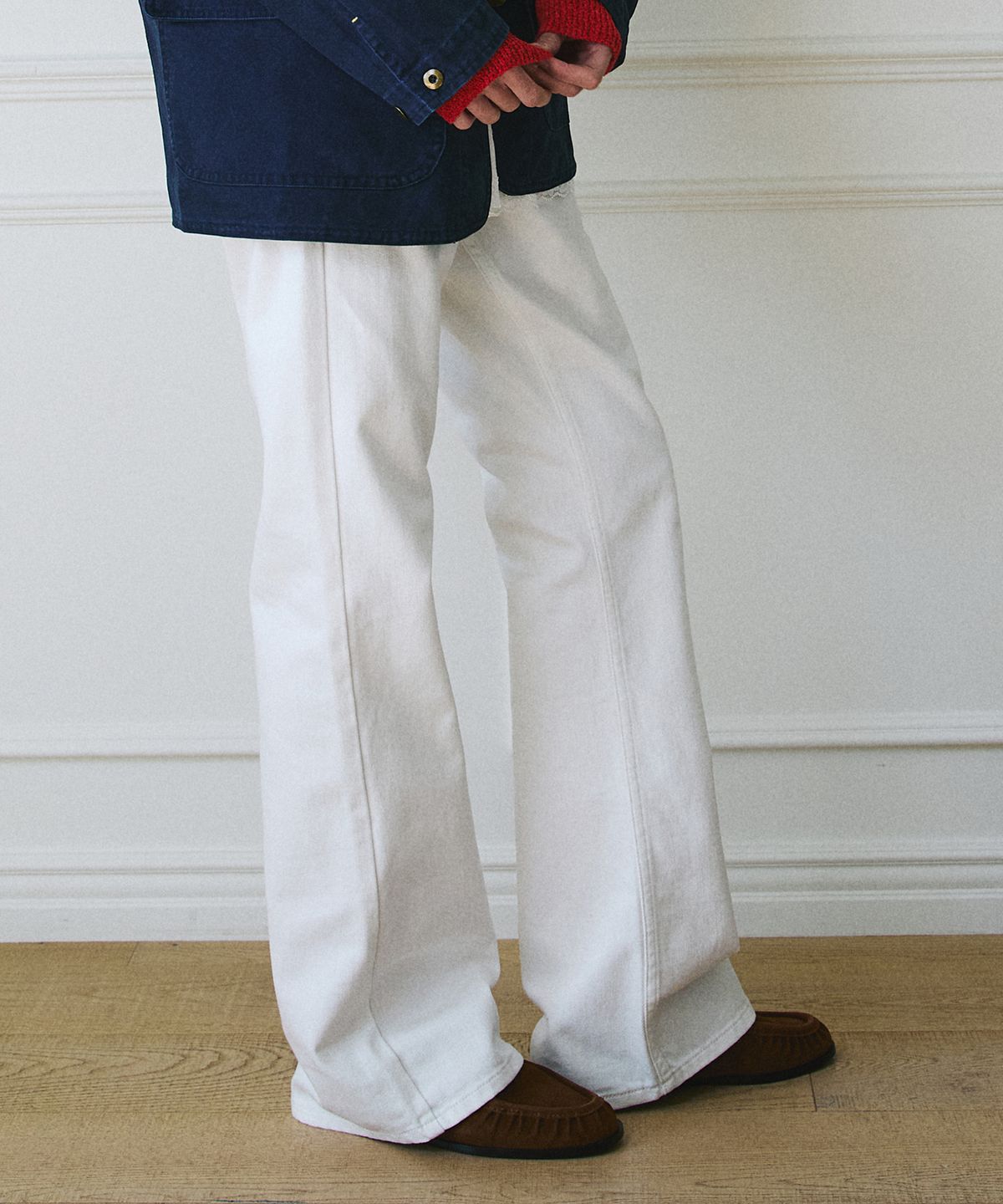 그린버터(GREENBUTTER) Boot-Cut Denim Pants (Ivory)