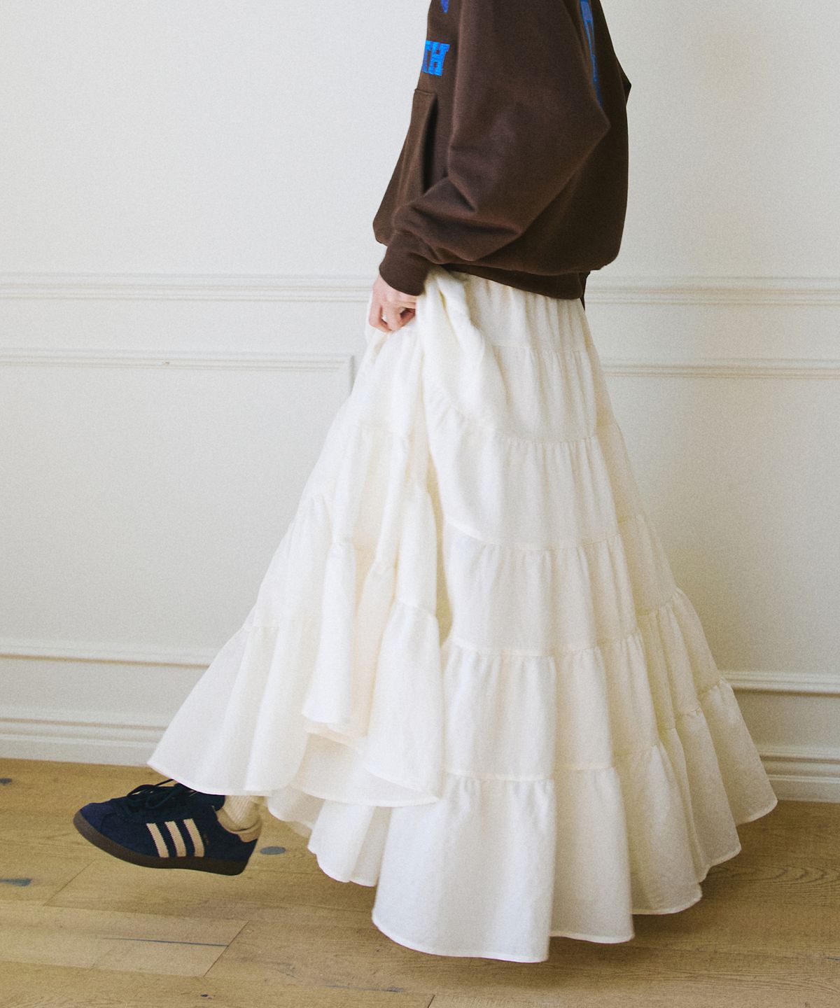 그린버터(GREENBUTTER) Cancan Ruffle Long Skirt (Cream)