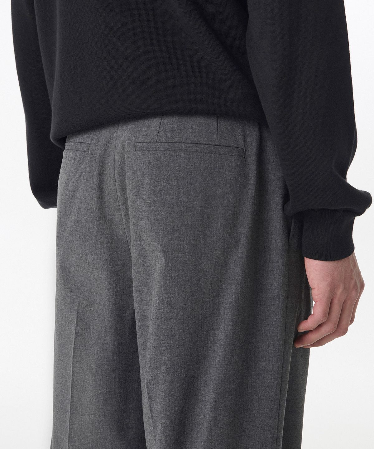 무신사 스탠다드(MUSINSA STANDARD) 라이트 플레인 원 턱 와이드 히든 밴딩 슬랙스 [미디엄 그레이]