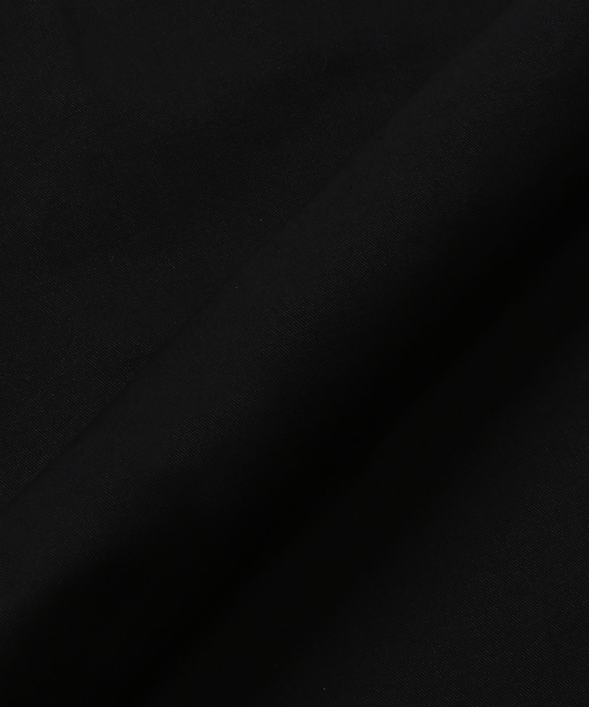 커넥트킨록(CONNECT KINLOCH) 투 턱 하프팬츠 (블랙)