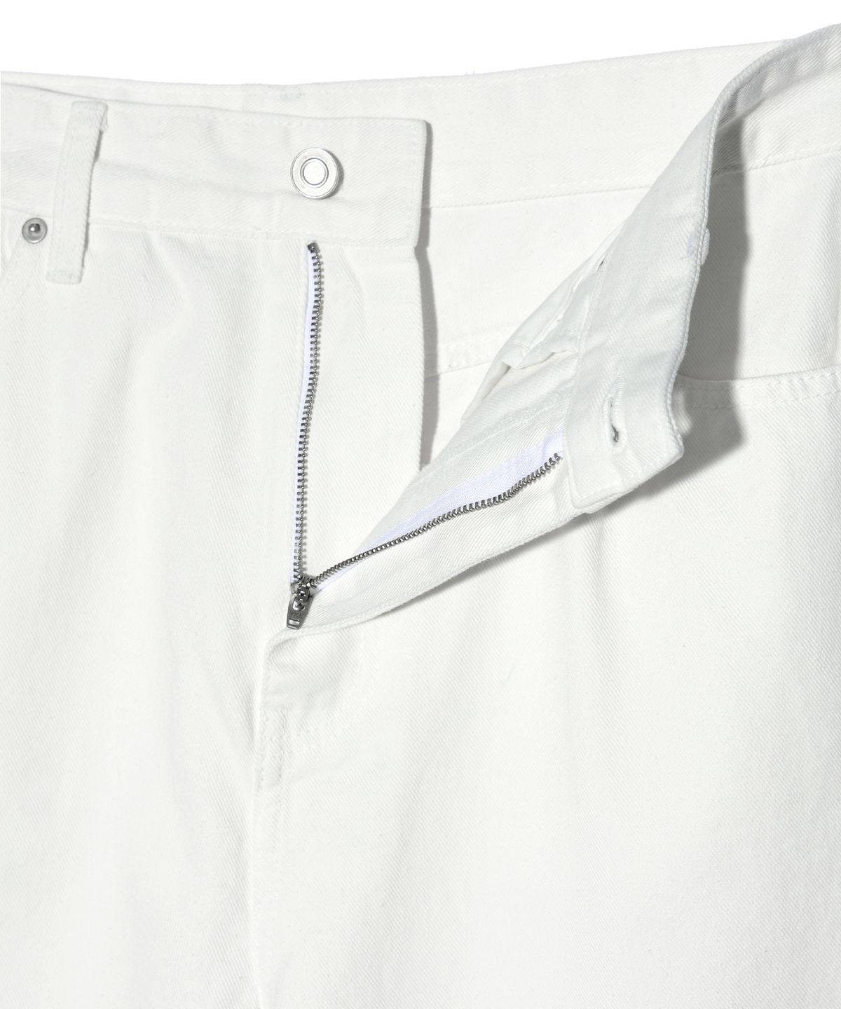 이에이(IEY) D16 FLARE DENIM Off White