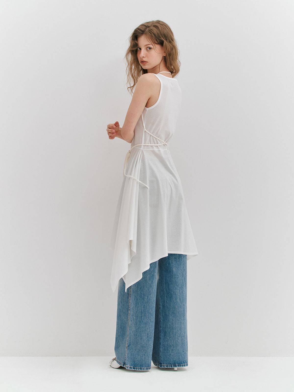 민더리(MEENDERI) STRAP CUTTING JERSEY DRESS - WHITE
