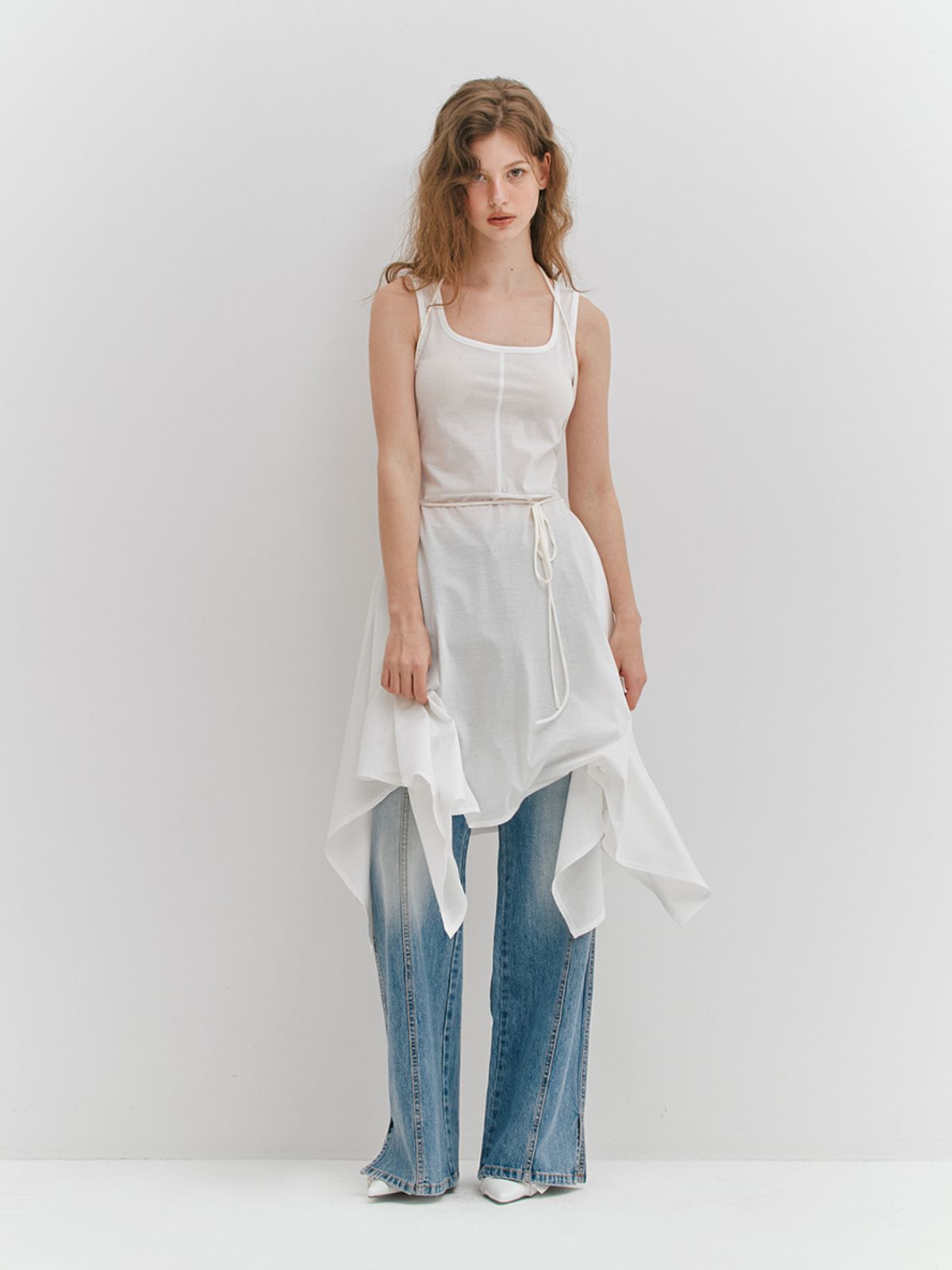 민더리(MEENDERI) STRAP CUTTING JERSEY DRESS - WHITE