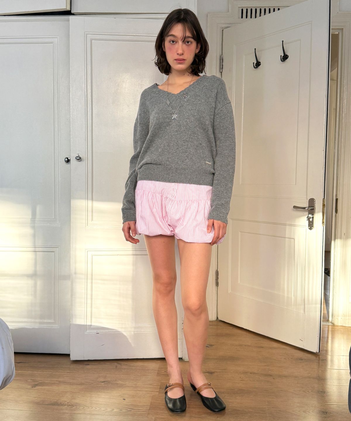 시눈(SINOON) Scallop V-Neck Pullover Knit (Melange Grey)