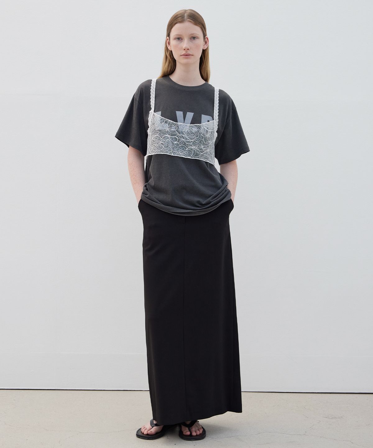 르바(LEVAR) L.V.R Signature Cotton T-shirt - Charcoal