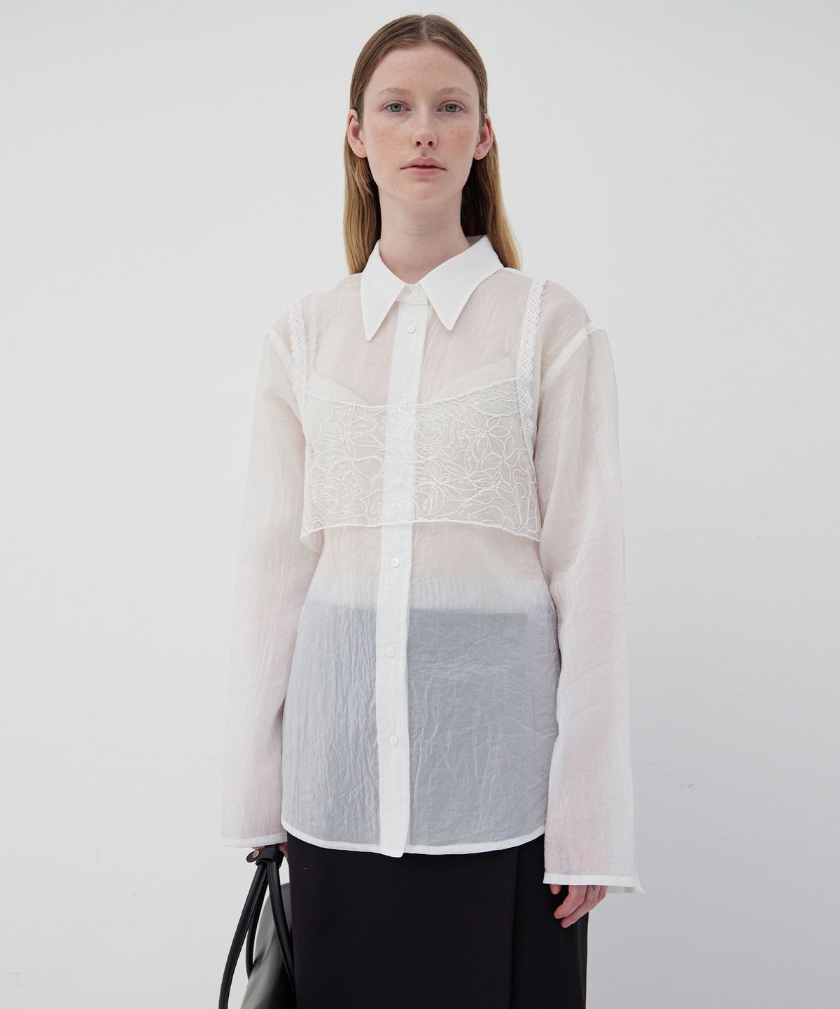 르바(LEVAR) Blush Lace Bustier - Off White