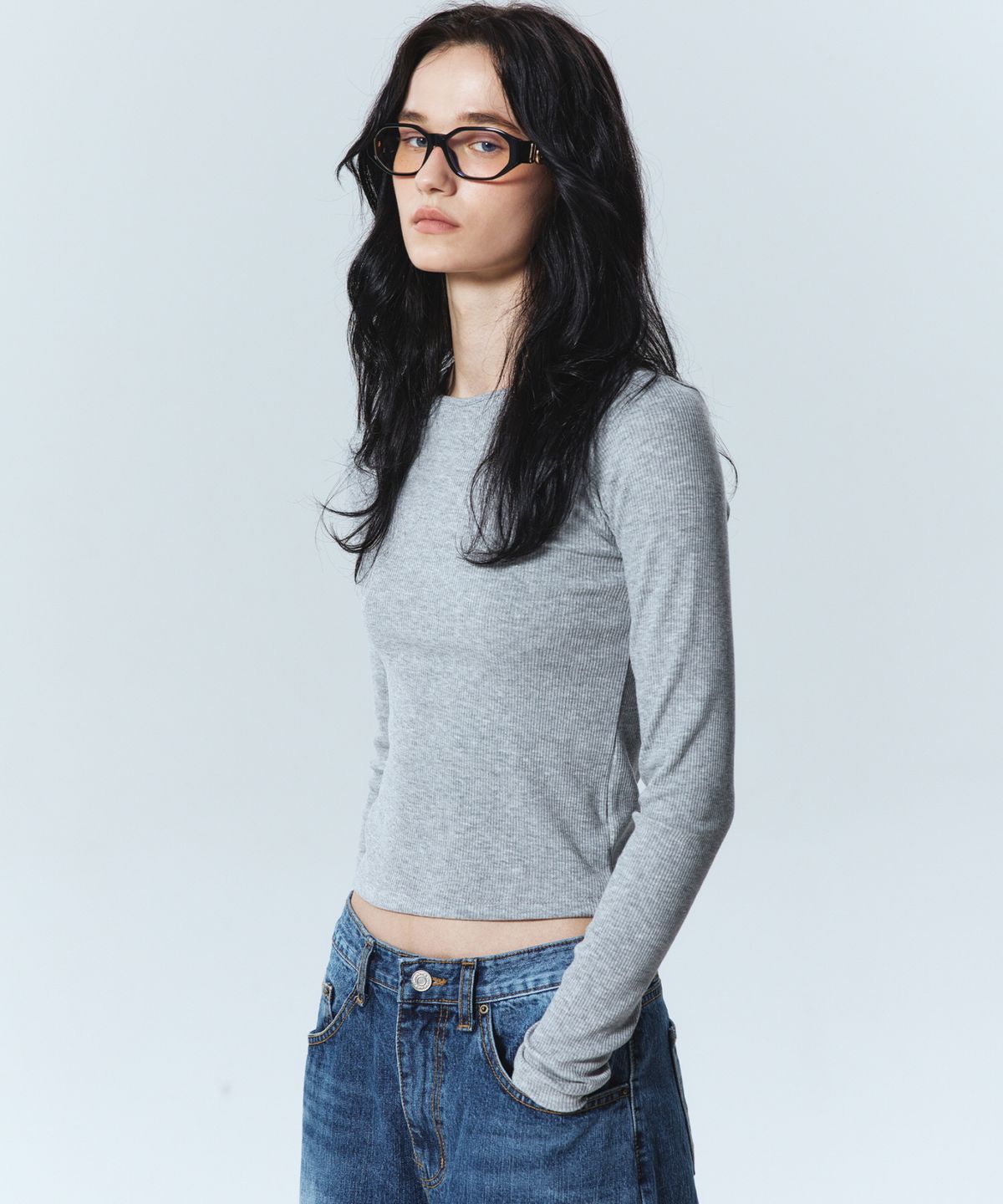 닉앤니콜(NICK&NICOLE) RIBBED SEMI CROP ROUND TOP_GRAY