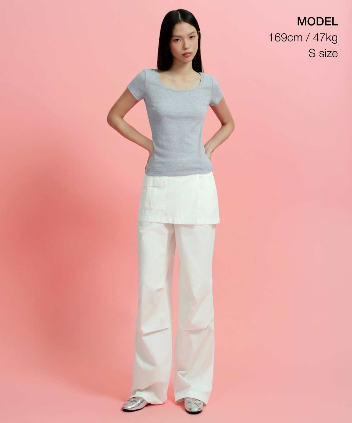 무신사 스탠다드 우먼(MUSINSA STANDARD WOMAN) 우먼즈 슬림 스쿱 넥 티셔츠 [미디엄 그레이]