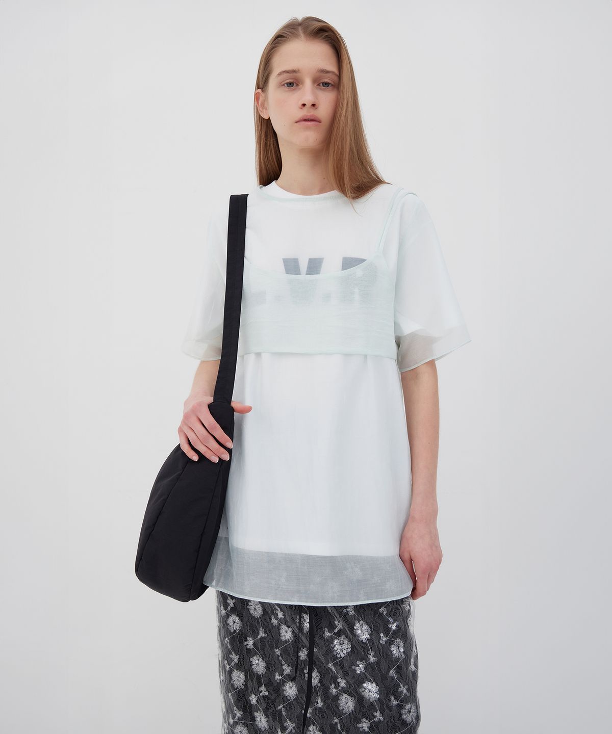 르바(LEVAR) Levar Comfy Cross Bag - Black