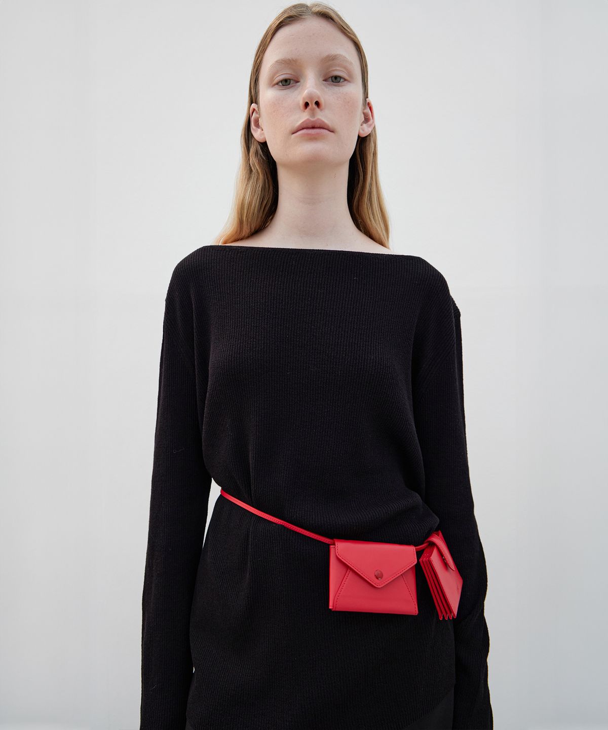 르바(LEVAR) Mini Wallet Leather Belt Bag - Breezy Red